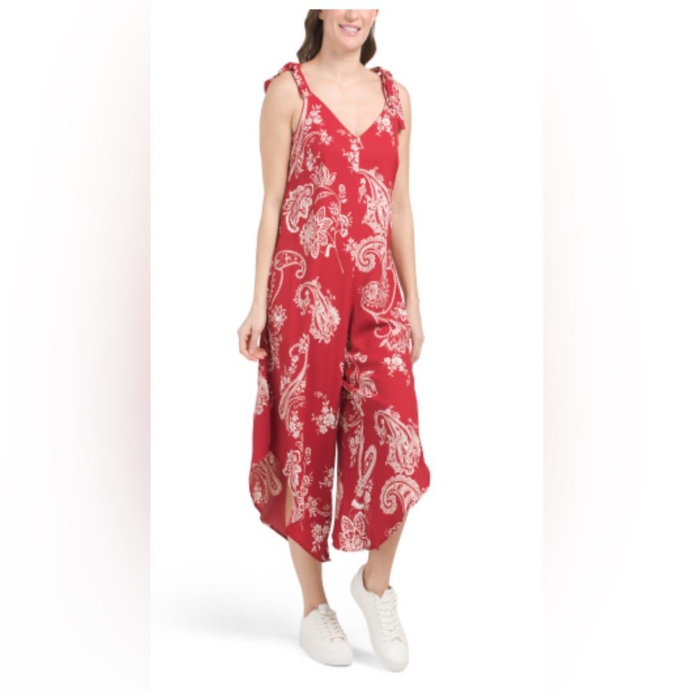 NWT Vince Camuto Tie Strap Jumpsuit in Red Paisley Print